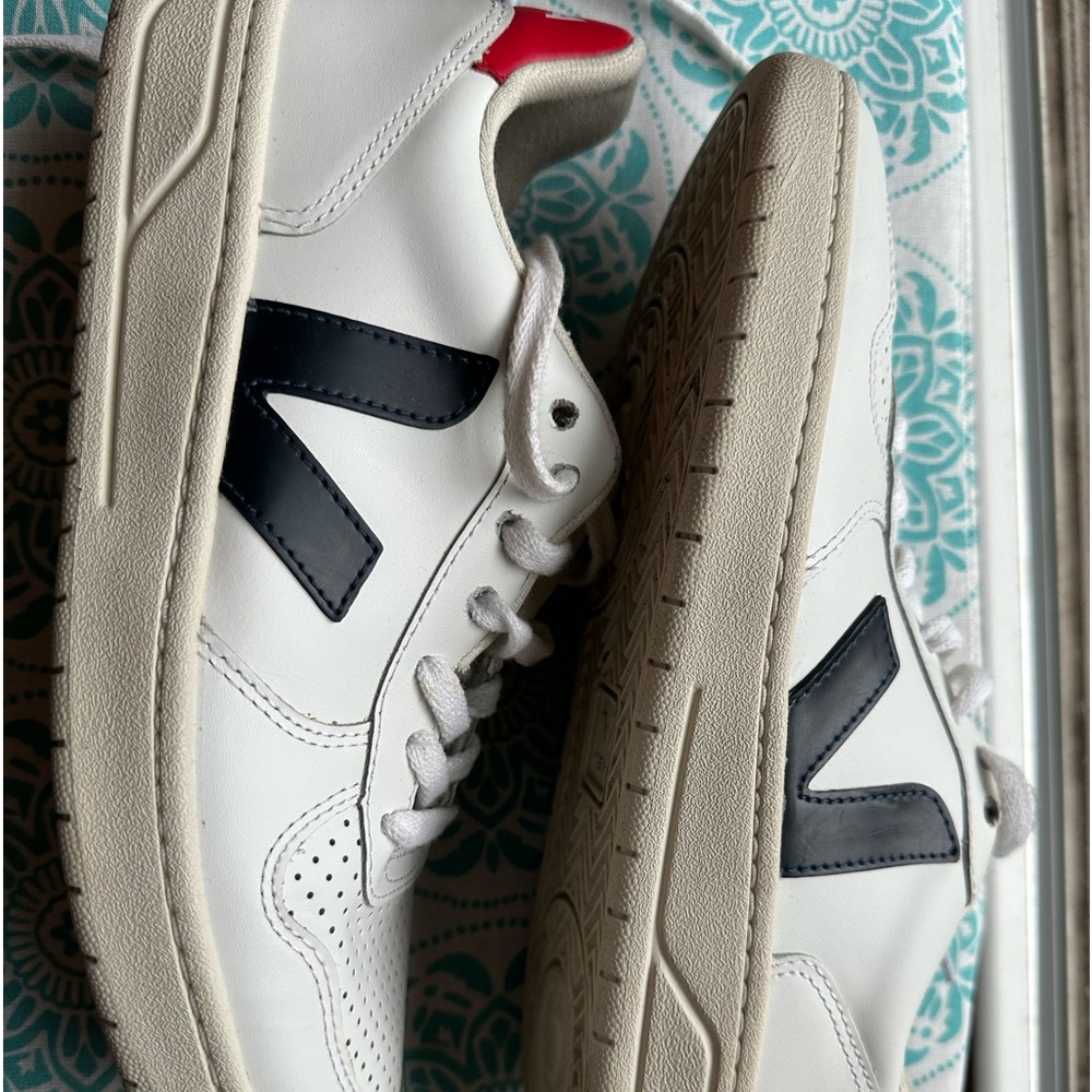 Vejas. Size 8. New.